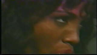 Những năm 90 Hành động với sự tham gia Đồ Chơi Ba Kira Rodriguez mình dây