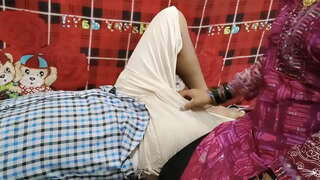 ���მარი მუშაობა მას, როგორც წყლის ჩამოაგდო